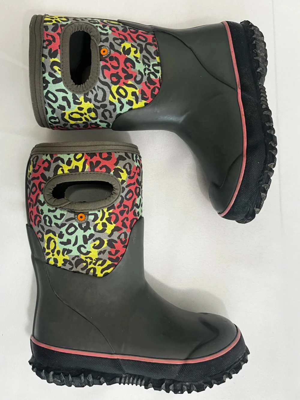 BOGS K Grasp Leopard Waterproof Boots Kids 10, Gray Multicolor 8” tall